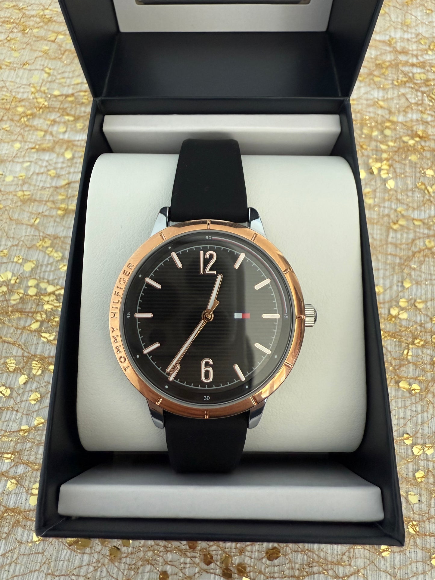 RELOJ TOMMY HILFIGER MUJER SILICONA NEGRO