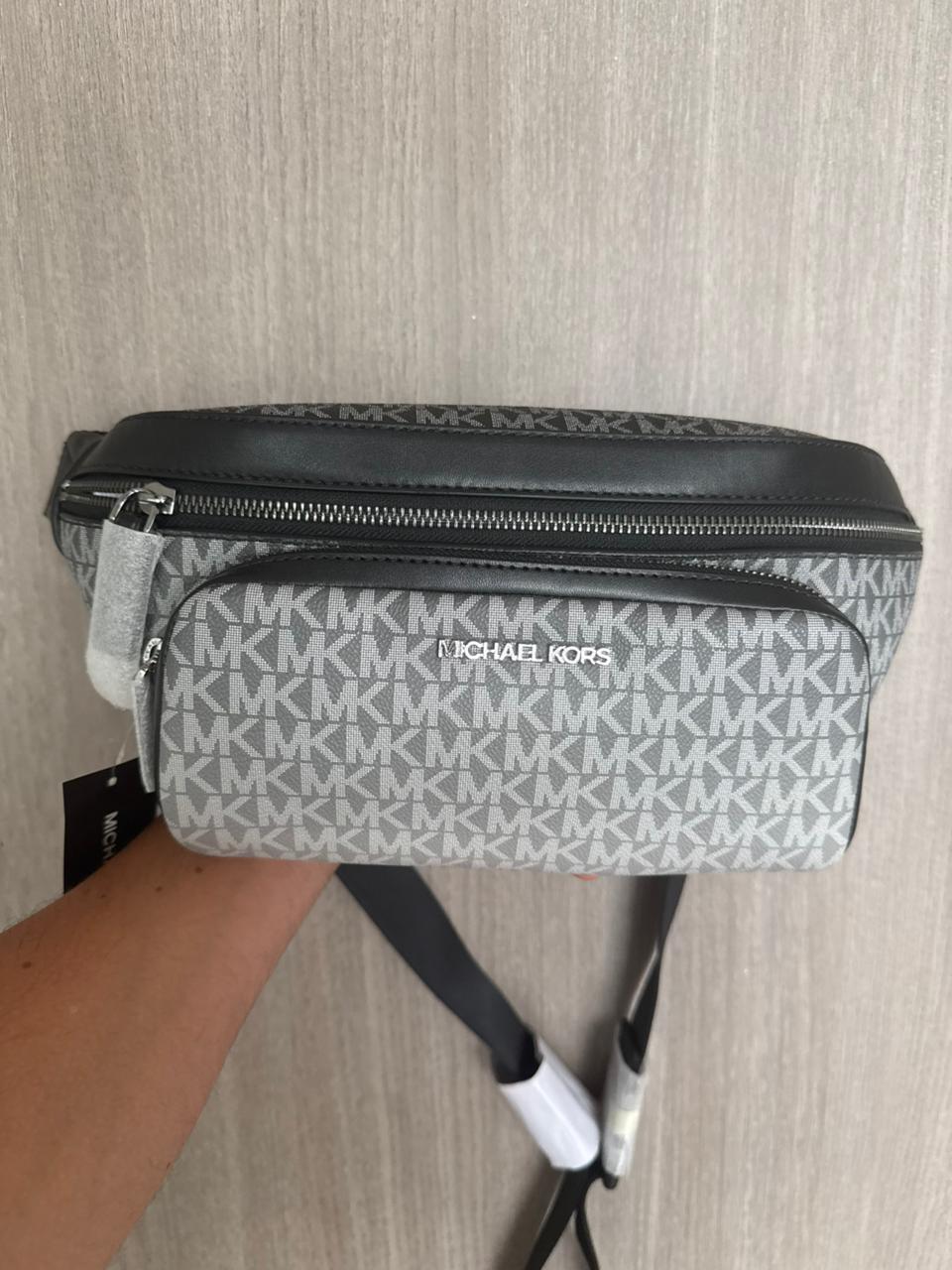 BANANO MICHAEL KORS UNISEX NEGRO MONOGRAMA DEGRADE