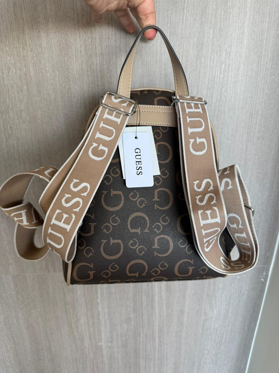 MOCHILA GUESS- CAFE MONOGRAMA