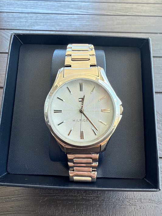 RELOJ TOMMY HILFIGER MUJER SILVER