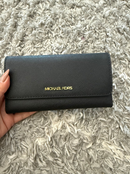 BILLETERA MICHAEL KORS MUJER TRIFOLD NEGRA CUERO