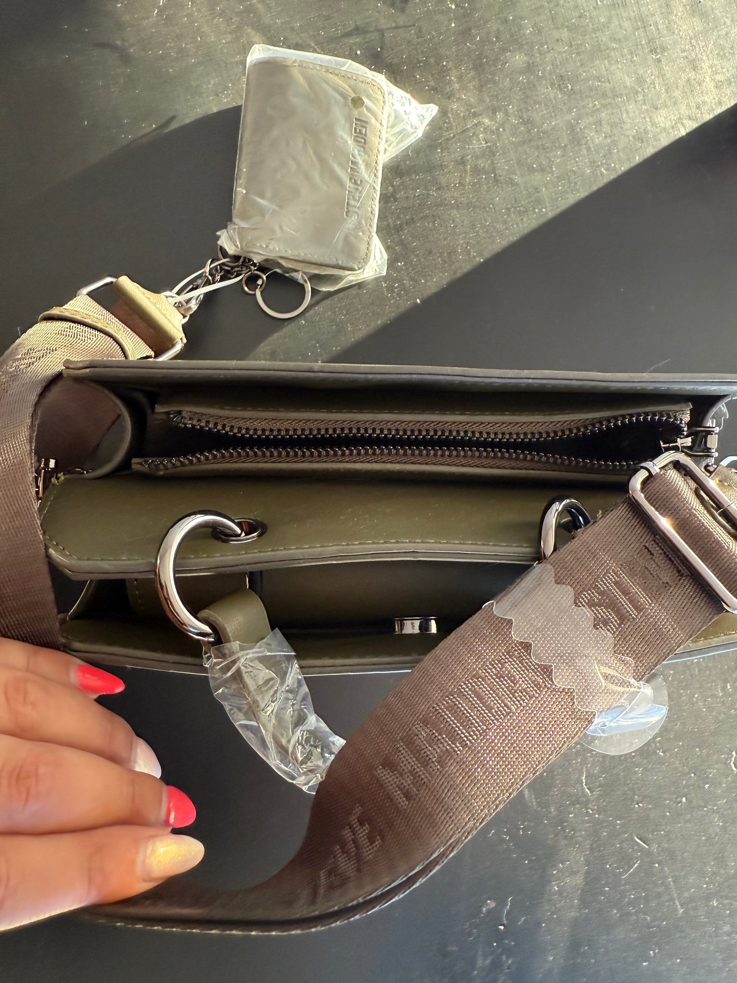 CROSSBODY STEVE MADDEN VIRAL VERDE OLIVO
