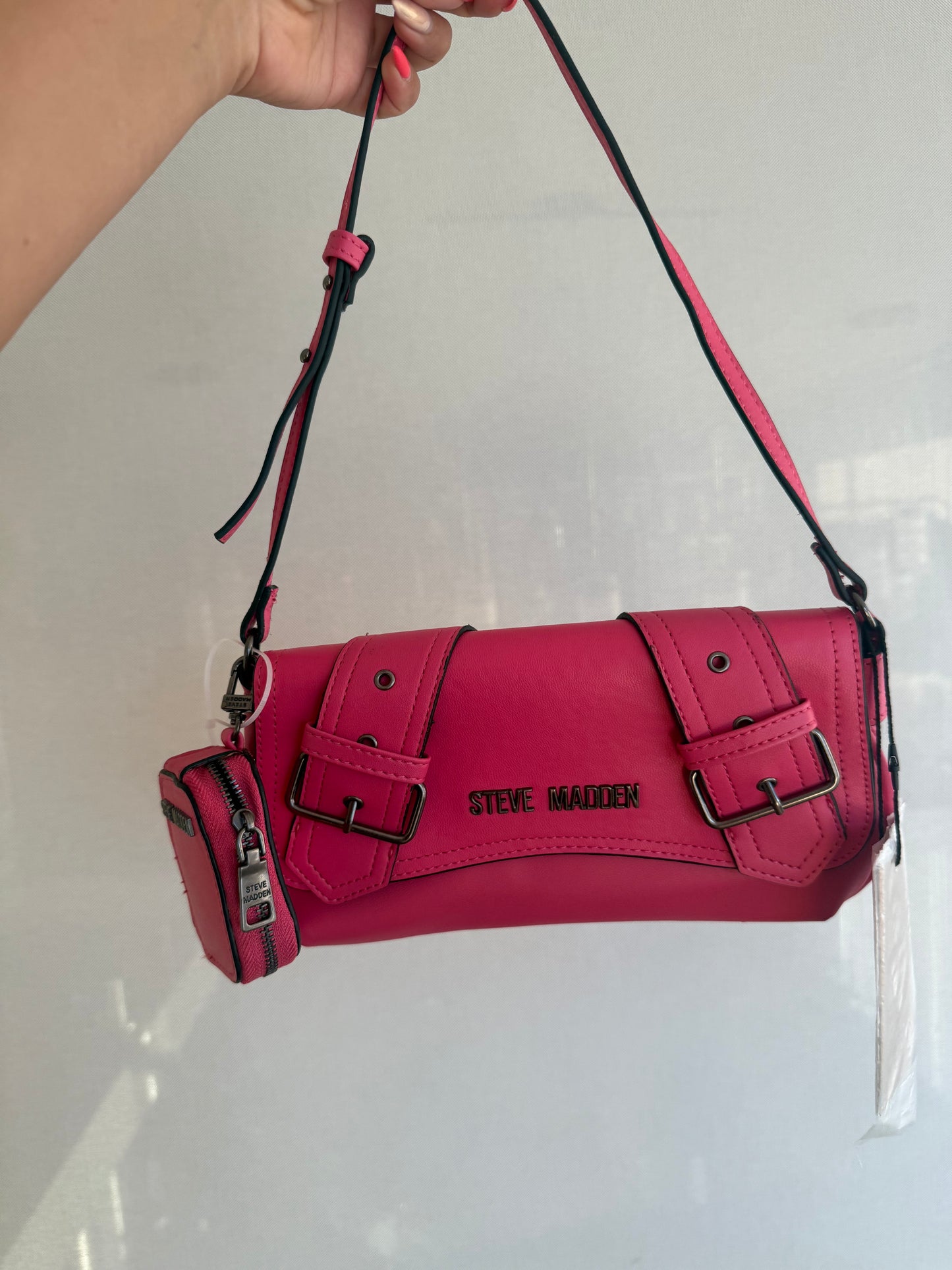 CARTERA HOMBRO STEVE MADDEN FUCSIA