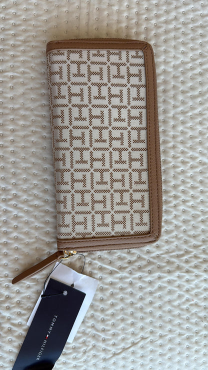 BILLETERA TOMMY HILFIGER BEIGE