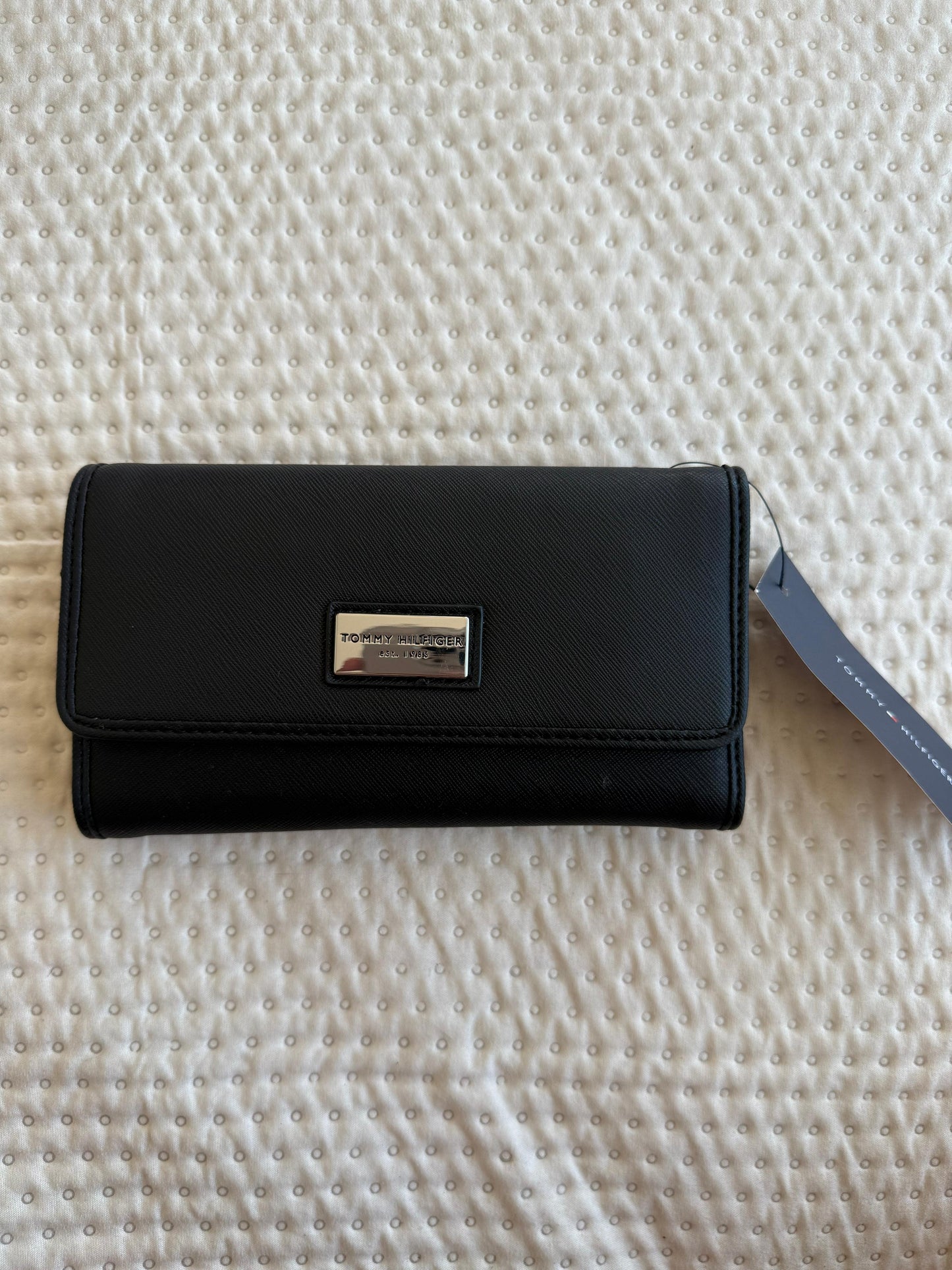 BILLETERA TOMMY HILFIGER NEGRA